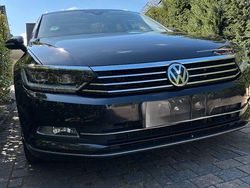 Schwarz Gebraucht 2016 VW Passat Highline Kombi | 12.999 € (Guter Preis)