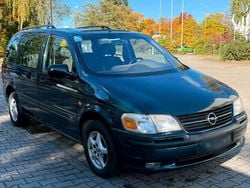 Grün Gebraucht 1998 Opel Sintra Van / Kleinbus | 3.000 €