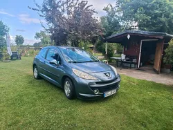 Grau Gebraucht 2008 Peugeot 207 Kleinwagen | 2.500 € (Fairer Preis)