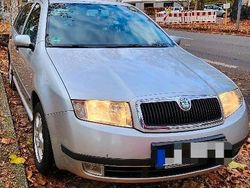 Silber Gebraucht 2003 Skoda Fabia Kombi | 2.500 € (Teuer)