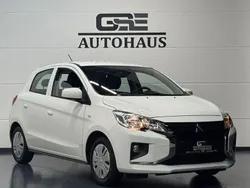 Weiß Gebraucht 2020 Mitsubishi Space Star Basis Kleinwagen | 9.590 € (Etwas zu teuer)