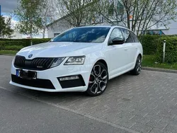 Weiß Gebraucht 2019 Skoda Octavia RS Kombi | 20.990 € (Teuer)