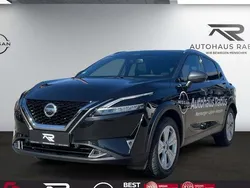 Karosseriefarbe: ceramic grey (kby), kontrastfarbe: black (kh3) Gebraucht 2022 Nissan Qashqai Tekna+ SUV | 27.490 € (Fairer Preis)