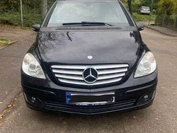 Schwarz Gebraucht 2005 Mercedes B200 Van / Kleinbus | 3.600 € (Fairer Preis)