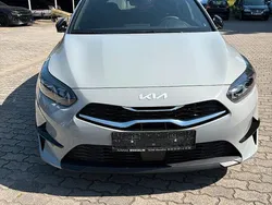 Wolfgrau Neu 2025 Kia Ceed 4 Limousine | 24.590 € (Fairer Preis)