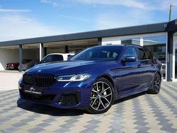 Blau Gebraucht 2023 BMW 530e M Sport Kombi | 39.950 € (Fairer Preis)