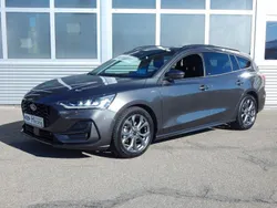 Magnetic (metallic) Gebraucht 2023 Ford Focus Kombi | 23.490 € (Fairer Preis)