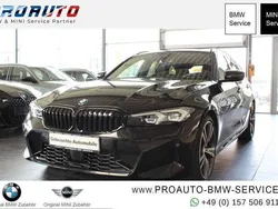 Black sapphire Gebraucht 2024 BMW 330 M Sport Kombi | 45.490 € (Fairer Preis)