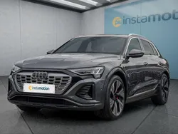Grau Gebraucht 2024 Audi Q8 e-tron S-Line SUV | 68.399 € (Teuer)