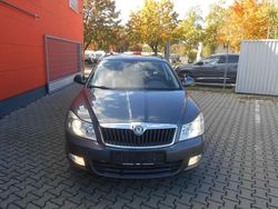 Anthracitegrau metallic Gebraucht 2010 Skoda Octavia Impuls Edition Kombi | 4.399 € (Fairer Preis)