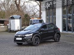 Schwarz Gebraucht 2022 Dacia Sandero Expression Kleinwagen | 19.740 € (Teuer)