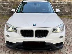 Weiß Gebraucht 2013 BMW X1 SUV | 12.000 €