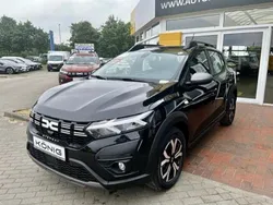 Schwarz Gebraucht 2023 Dacia Sandero Expression Kleinwagen | 19.798 € (Teuer)
