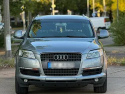 Grün Gebraucht 2007 Audi Q7 SUV | 10.500 € (Fairer Preis)