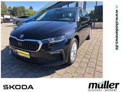 Schwarz (blackmagic) Gebraucht 2024 Skoda Scala Selection Kleinwagen | 32.990 €