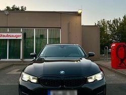 Schwarz Gebraucht 2021 BMW 320 Limousine | 21.900 € (Fairer Preis)