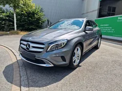Grau Gebraucht 2016 Mercedes GLA200 SUV | 18.990 € (Guter Preis)