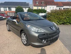 Grau Gebraucht 2008 Peugeot 207 CC Roland Garros Cabrio | 5.999 € (Etwas zu teuer)