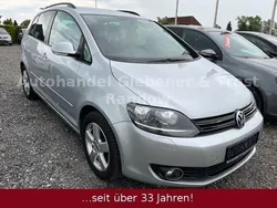 Silber Gebraucht 2012 VW Golf Plus Cross Comfortline Van / Kleinbus | 7.990 € (Teuer)