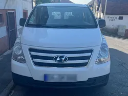 Weiß Gebraucht 2013 Hyundai H-1 Van / Kleinbus | 6.000 €