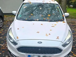 Weiß Gebraucht 2017 Ford S-MAX S Van / Kleinbus | 14.500 €
