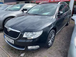Schwarz Gebraucht 2012 Skoda Superb Ambition Kombi | 8.900 € (Fairer Preis)