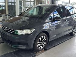 Grau Gebraucht 2021 VW Touran Active Van / Kleinbus | 16.980 € (Guter Preis)