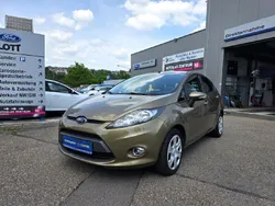 Castanobraun metalliic (metallic) Gebraucht 2012 Ford Fiesta Champions Edition Kleinwagen | 6.390 € (Etwas zu teuer)
