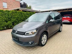 Grau Gebraucht 2013 VW Touran Life Van / Kleinbus | 10.500 € (Fairer Preis)