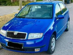 Blau Gebraucht 2001 Skoda Fabia Kleinwagen | 1.750 € (Etwas zu teuer)