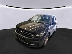 Deep black Gebraucht 2022 VW Tiguan Active SUV | 22.890 € (Fairer Preis)