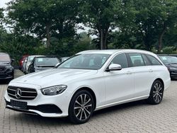 Polarweiss Gebraucht 2021 Mercedes E300 Avantgarde Kombi | 25.980 € (Guter Preis)