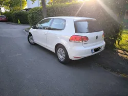 Weiß Gebraucht 2009 VW Golf VI Trendline Limousine | 2.490 € (Fairer Preis)