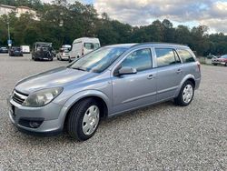 Grau Gebraucht 2006 Opel Astra Kombi | 800 € (Guter Preis)
