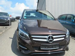 Braun Gebraucht 2018 Mercedes B200 Style Van / Kleinbus | 16.490 € (Guter Preis)