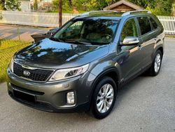 Grau Gebraucht 2013 Kia Sorento Vision SUV | 9.800 € (Etwas zu teuer)