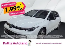 Weiss Gebraucht 2024 VW Golf VIII Goal Limousine | 24.977 €