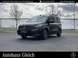 Loparitschwarz Gebraucht 2023 Mercedes T180 Progressive Van / Kleinbus | 32.500 € (Teuer)