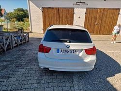 Weiß Gebraucht 2011 BMW 318 Lifestyle Kombi | 4.600 € (Fairer Preis)