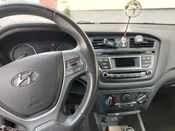 Blau Gebraucht 2017 Hyundai i20 Classic Kleinwagen | 7.600 € (Fairer Preis)
