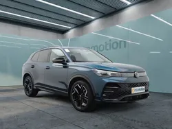 Blau Gebraucht 2024 VW Tiguan Style SUV | 44.899 € (Etwas zu teuer)