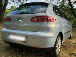 Blau Gebraucht 2002 Seat Ibiza Kleinwagen | 1.750 € (Fairer Preis)