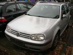 Silber Gebraucht 2001 VW Golf Limousine | 1.190 € (Guter Preis)