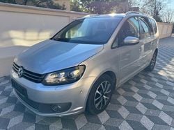 Silber Gebraucht 2011 VW Touran Highline Van / Kleinbus | 3.999 € (Superpreis)
