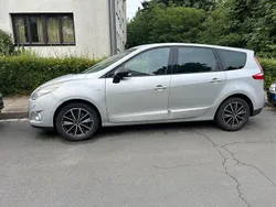 Grau Gebraucht 2012 Renault Mégane III Van / Kleinbus | 5.150 €