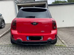 Rot Gebraucht 2015 Mini John Cooper Works Countryman SUV | 16.590 €