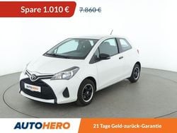 Weiß Gebraucht 2015 Toyota Yaris Cool Limousine | 6.850 € (Guter Preis)