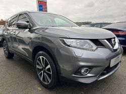 Grau Gebraucht 2015 Nissan X-Trail 360º SUV | 8.999 € (Fairer Preis)