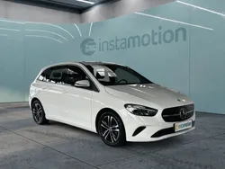 Weiß Gebraucht 2023 Mercedes B180 Advanced Van / Kleinbus | 31.690 € (Fairer Preis)