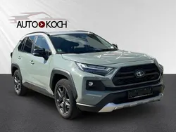 Grün Gebraucht 2023 Toyota RAV4 Hybrid SUV | 44.485 € (Teuer)